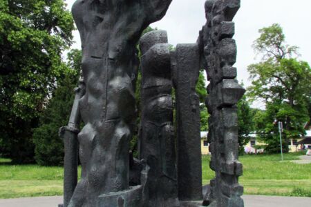 "Innen und Aussen" - Schlossplatz Bad Frankenhausen - Kunstguss - Ansicht